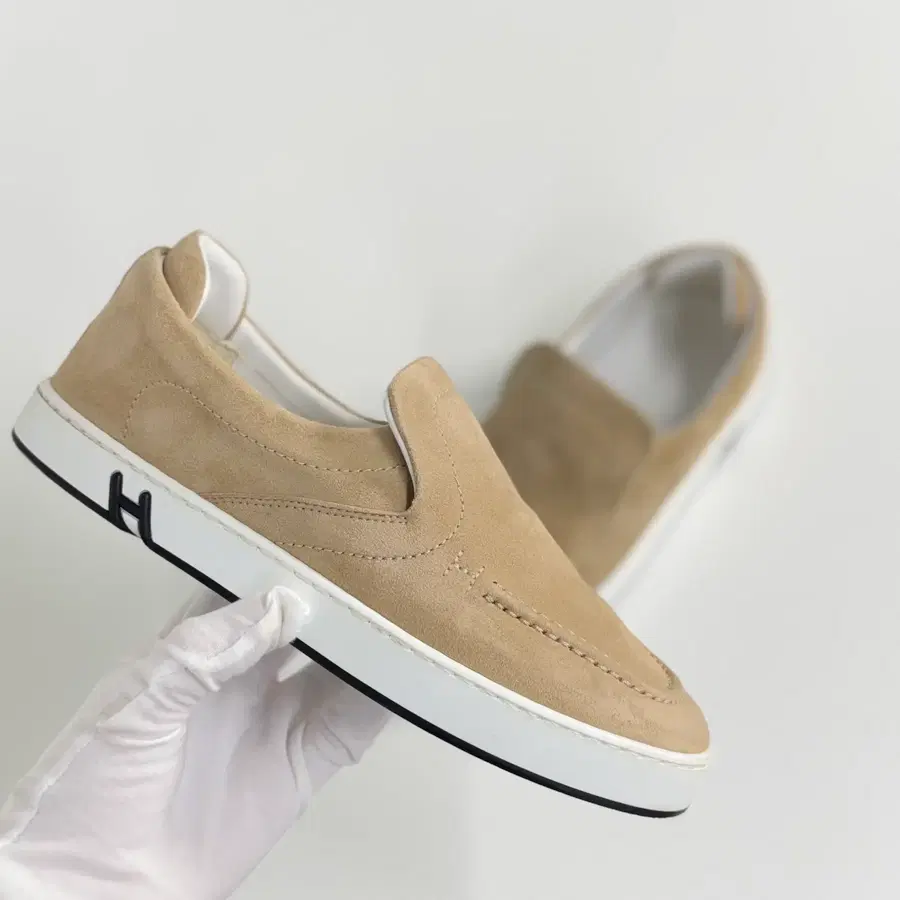 에르메스 키디 스웨이드 슬립온 스니커즈