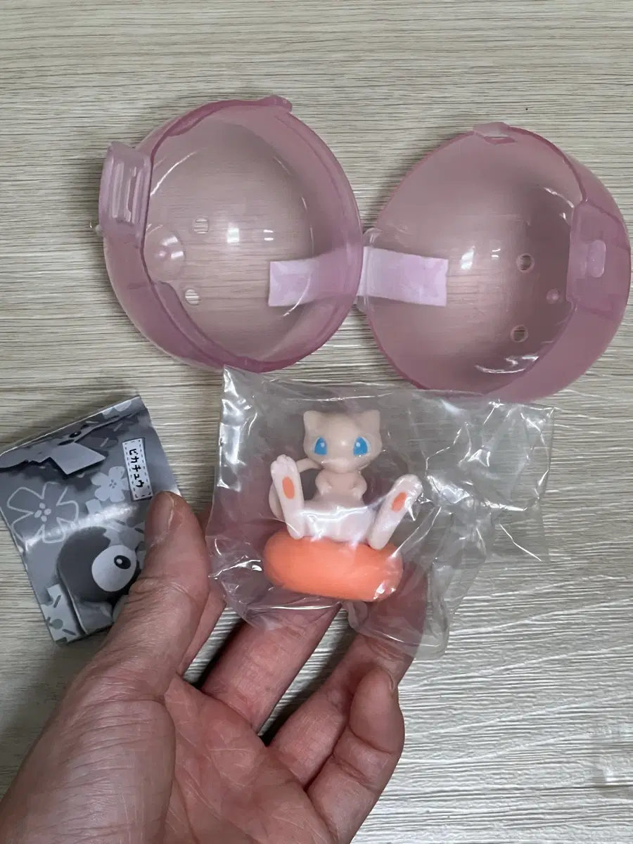 포켓몬 뮤 피규어 가챠