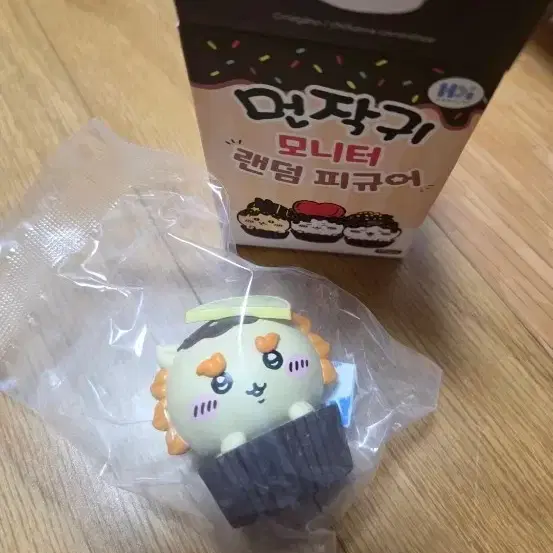 먼작귀 모니터 랜덤 피규어 시사