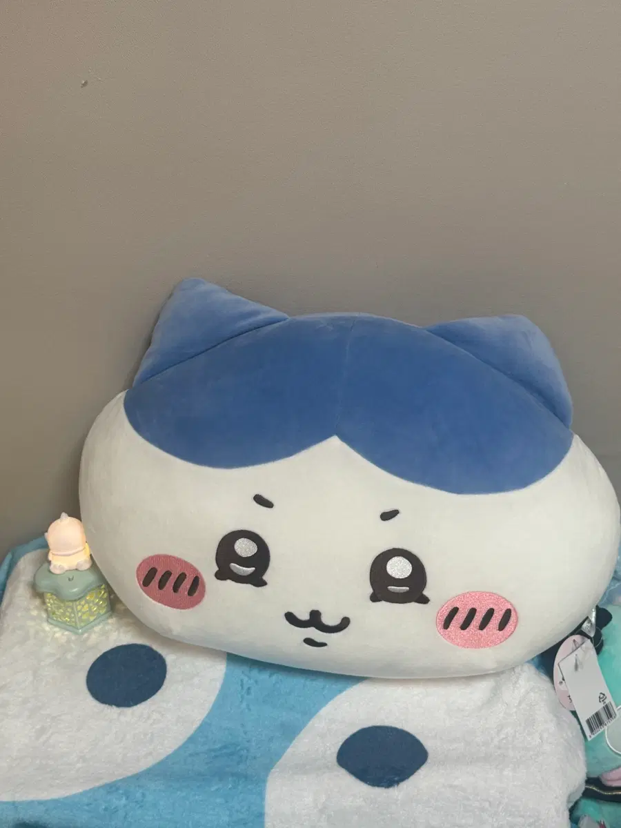 먼작귀 하치와레 쫀득 페이스 빅쿠션