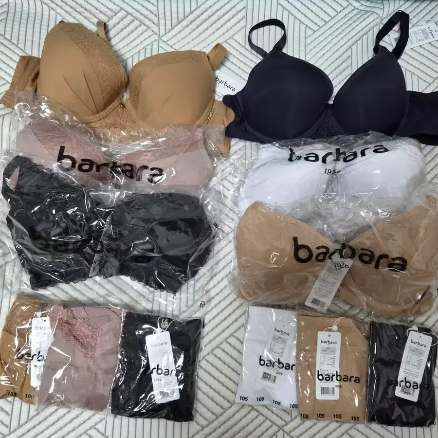 새상품 바바라 12종 일괄 브라 팬티세트 택포53000 노와이어 (싸이즈 90B 105)