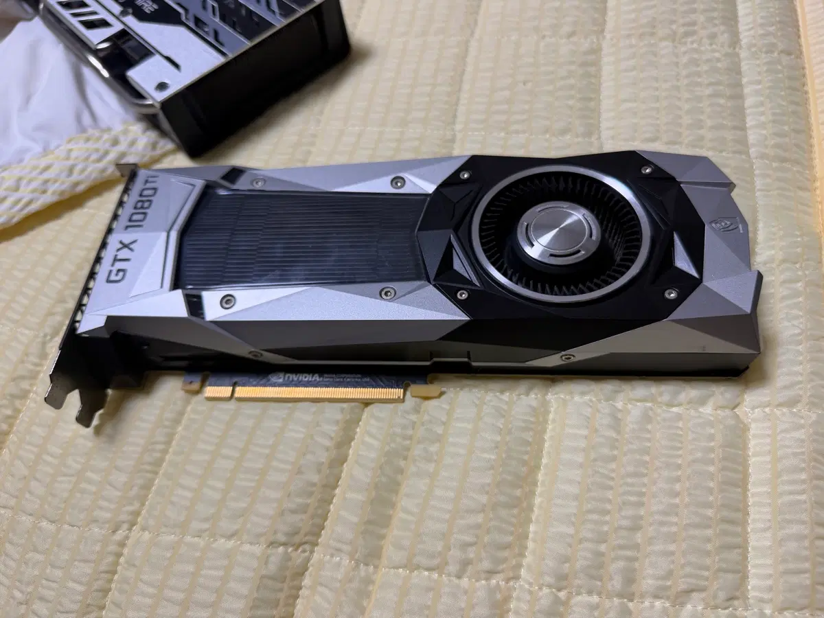 GTX 1080Ti FE 파운더스 에디션