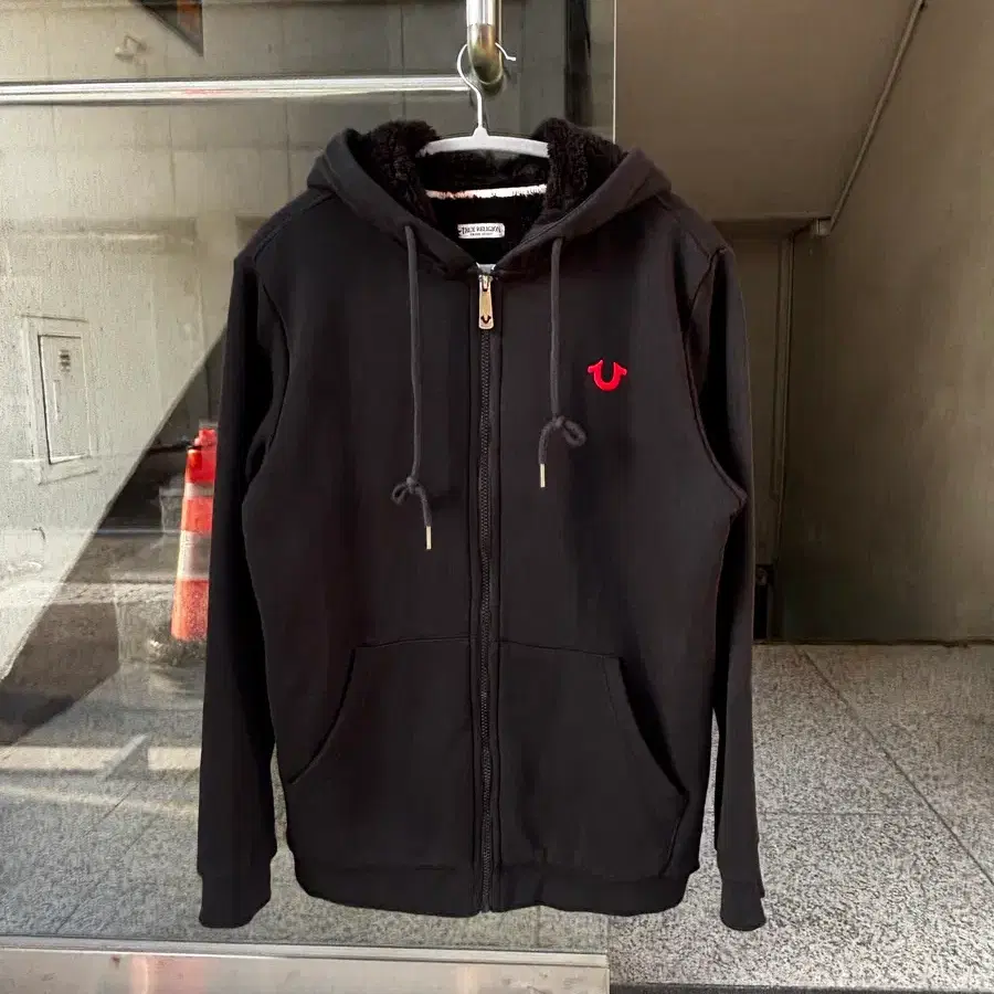 트루릴리젼 후드집업 블랙