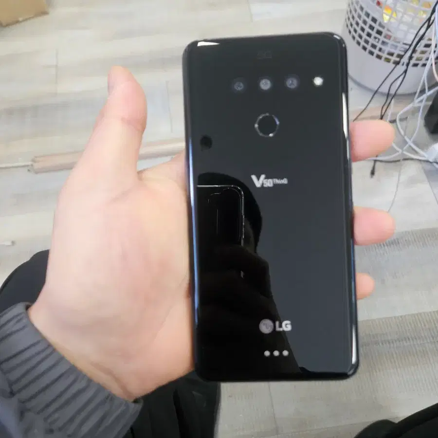 정품 럭키폰 엘지V50/S50S판매 정상해지단말기 대량할인가능
