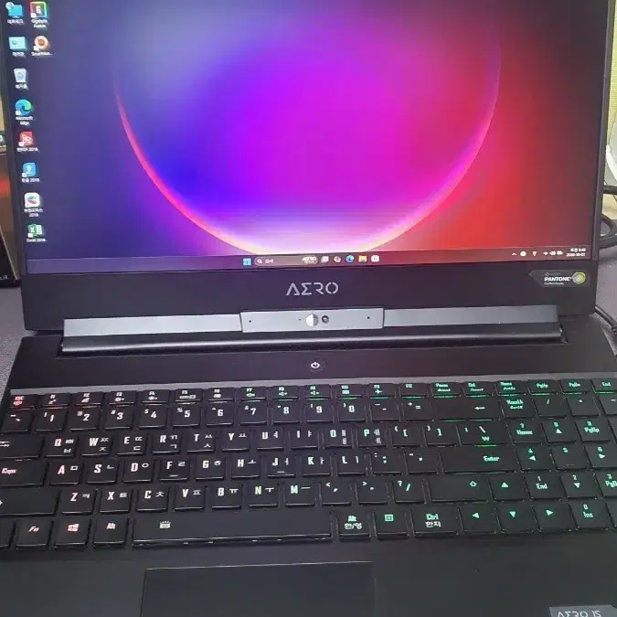 기가바이트 에어로 게이밍노트북.i7-16g-512g-1070 배터리100