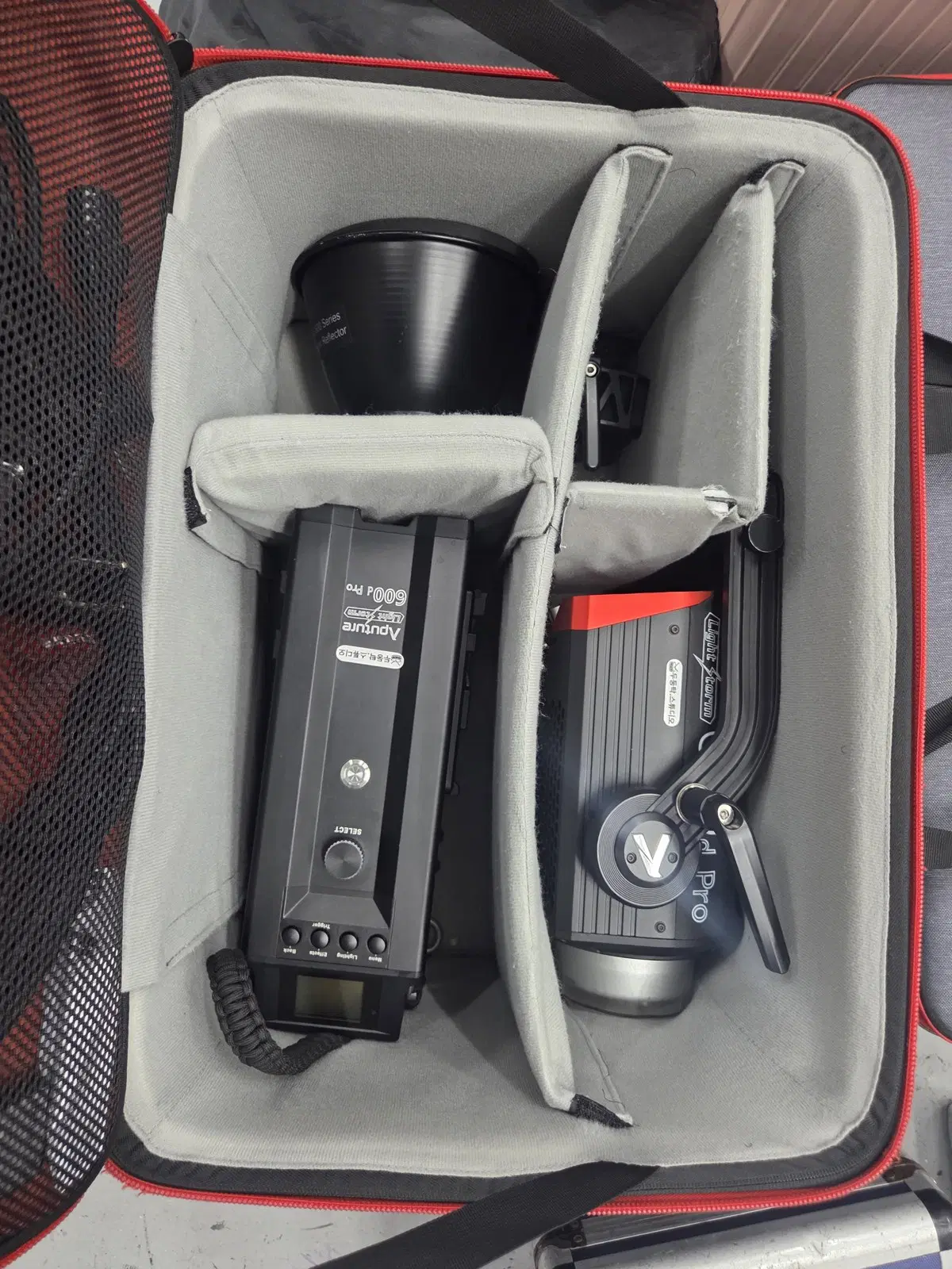 [급처] 어퓨처 LS 600d Pro + F10 프레넬 + 반도어 세트 (C스탠드 증정) 사무실 정리