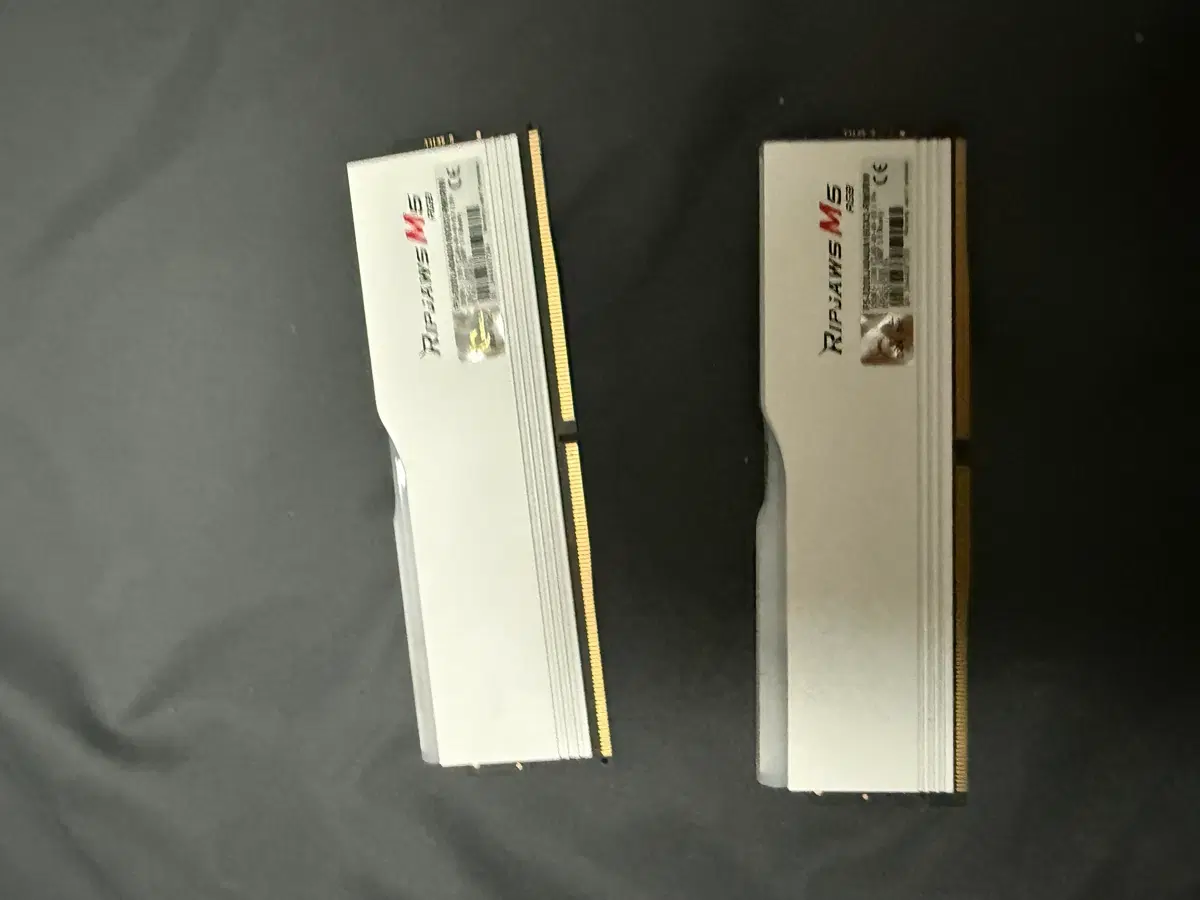 Ddr5 지스킬 립죠스 M5 5200 튜닝램 화이트 RGB 16GB * 2개 32GB 판매