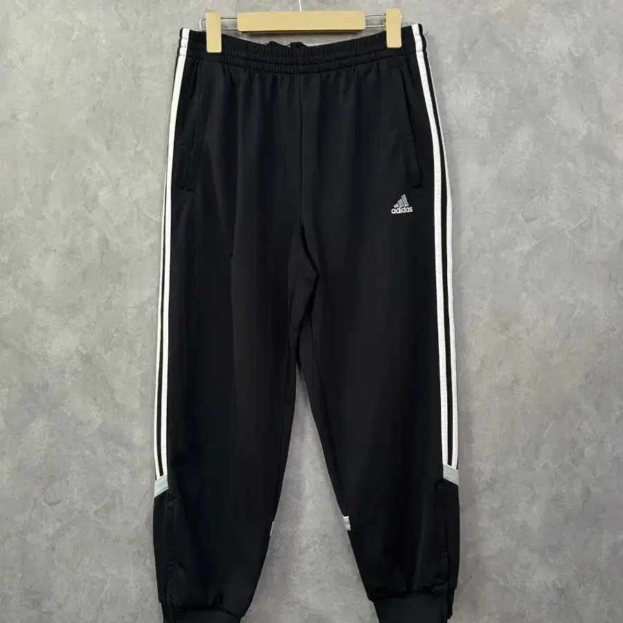 아디다스 삼선 트레이닝 바지 블랙 XL