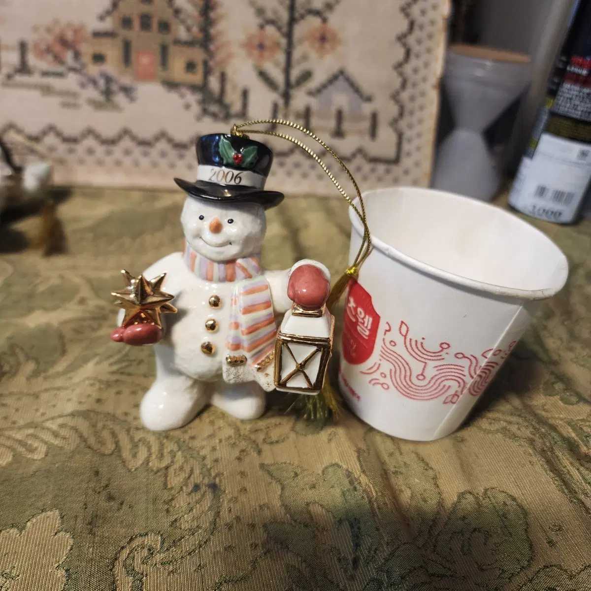 2006년 레녹스(Lenox) 홀리데이스 Holidays 도자기 10cm