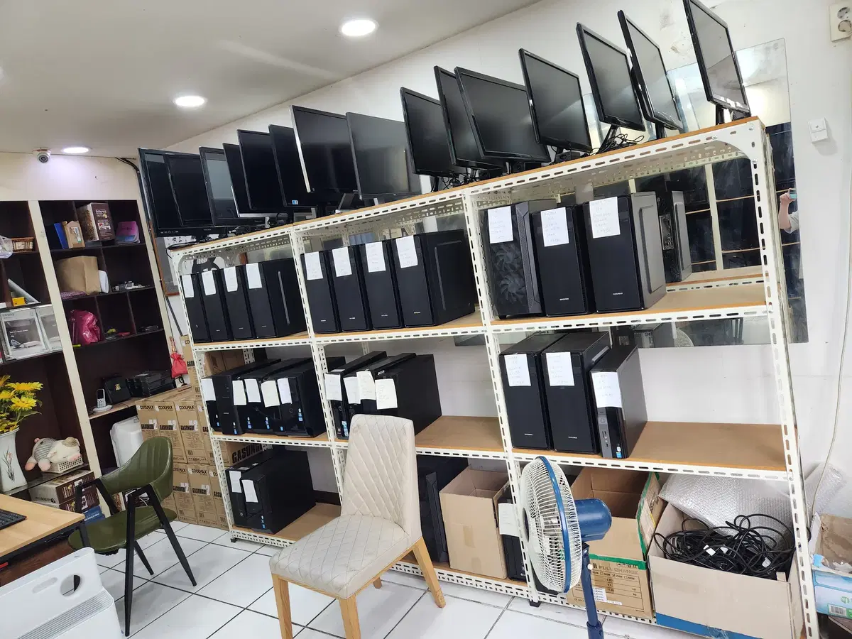 중고컴퓨터 사무용 게임용본체 모니터32인치8~15