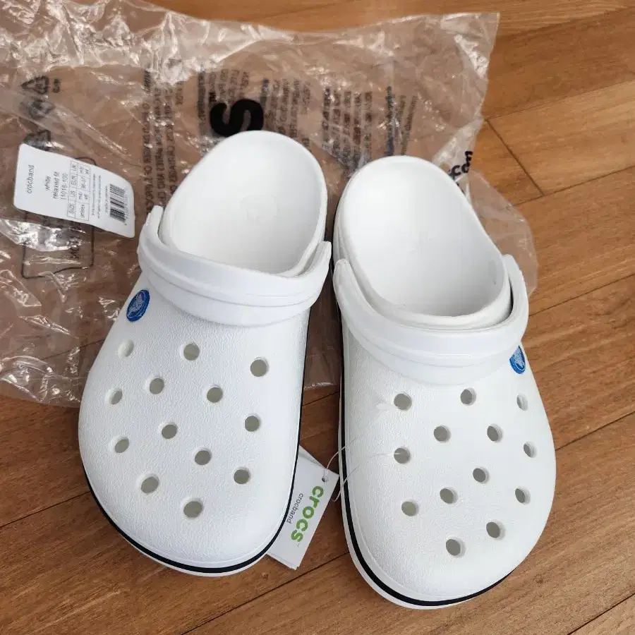 크록스 클래식 클로그 화이트