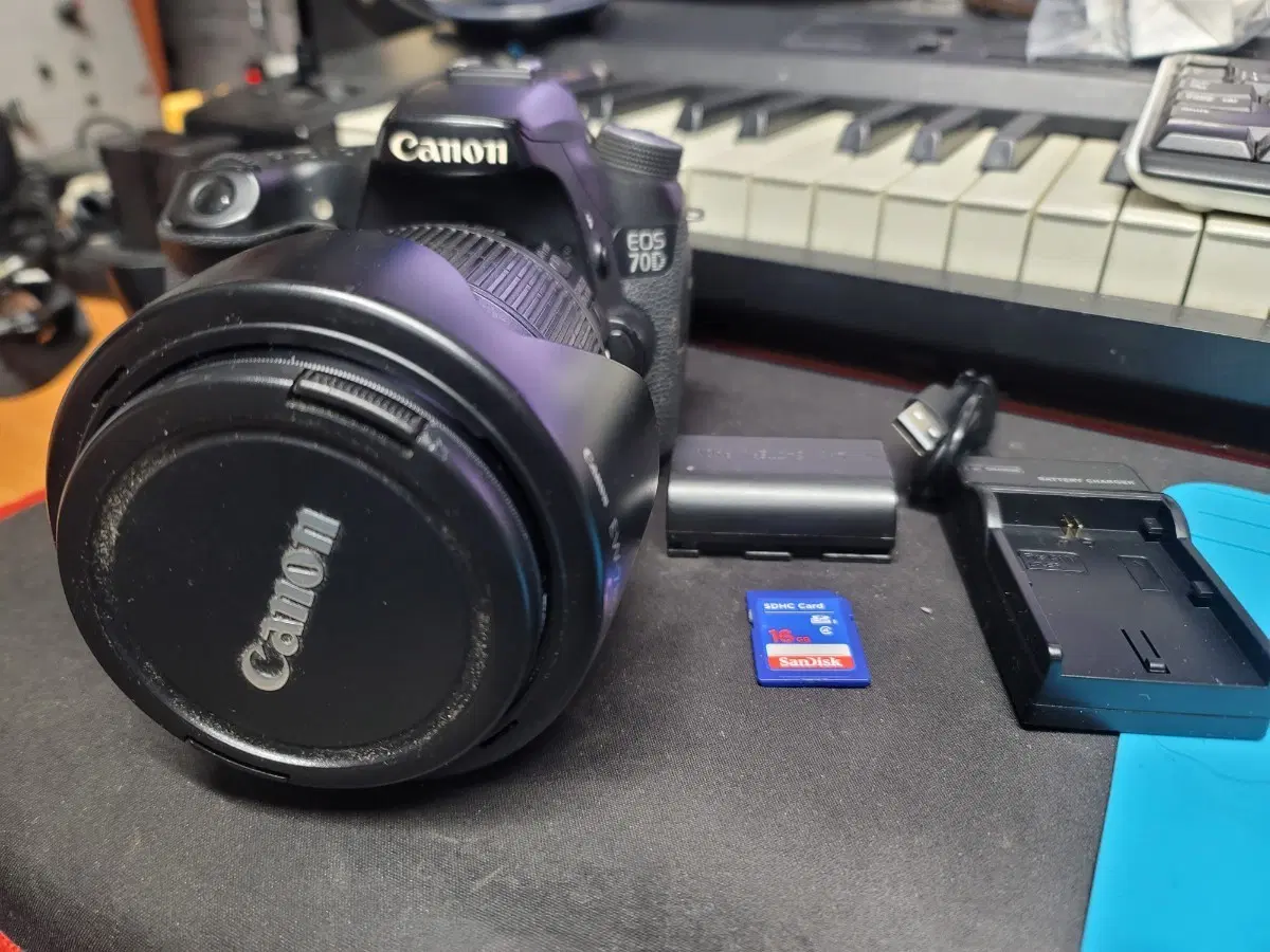 캐논 70D 카메라 18-200mm 세트 팝니다