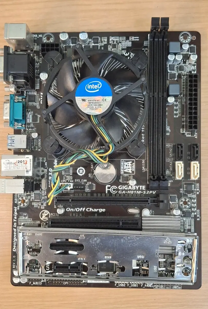 GA-H81M-S2PV + G3220