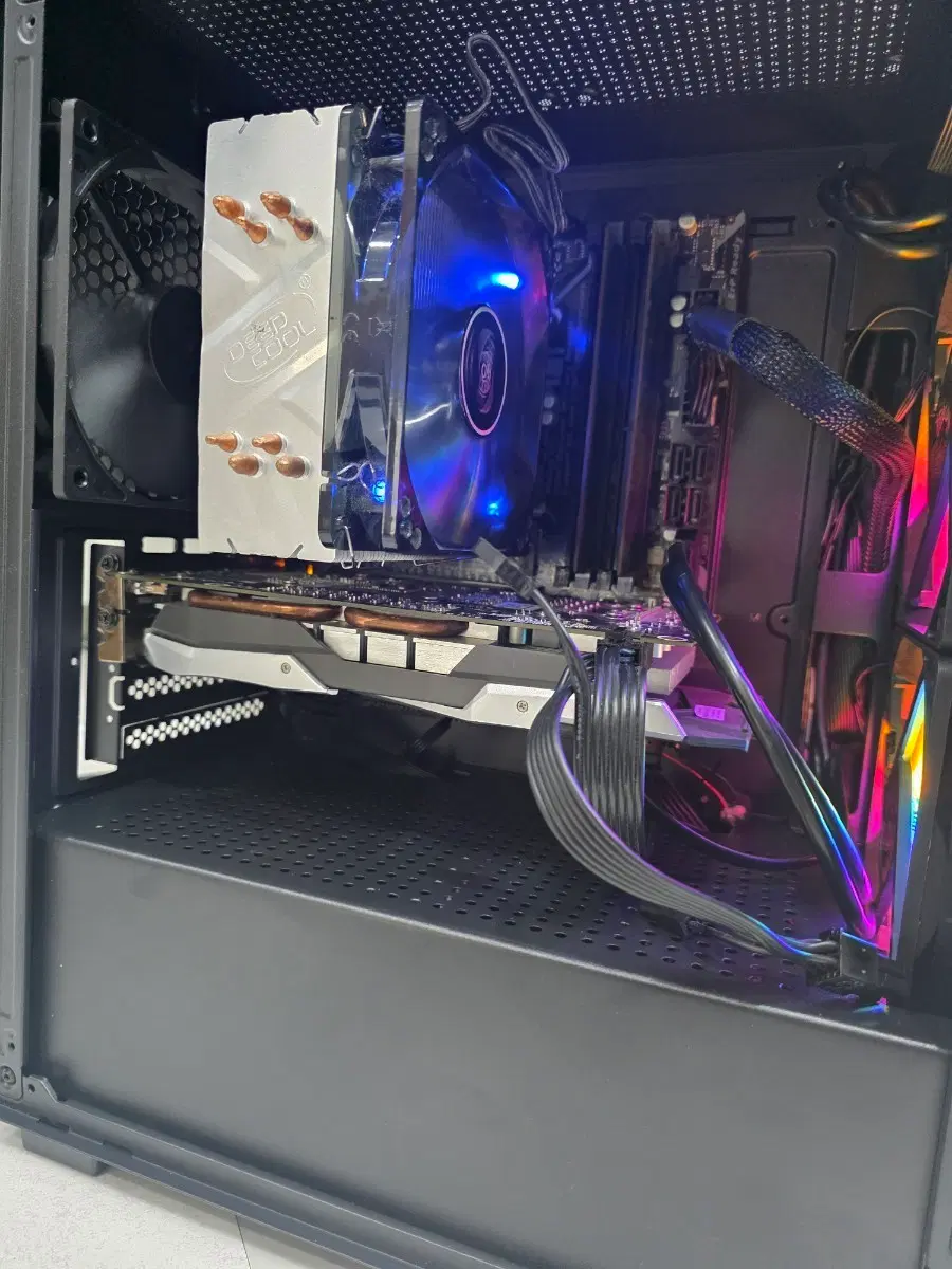 i5 9600k 1060 3gb 게이밍 컴퓨터 팝니다.