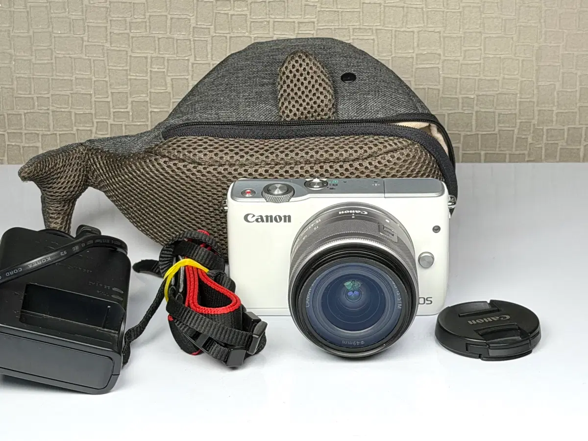캐논 EOS M10 화이트 미러리스 카메라