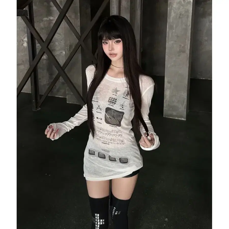 no E mosen 레트로 패러디 시스루 롱슬리브 탑