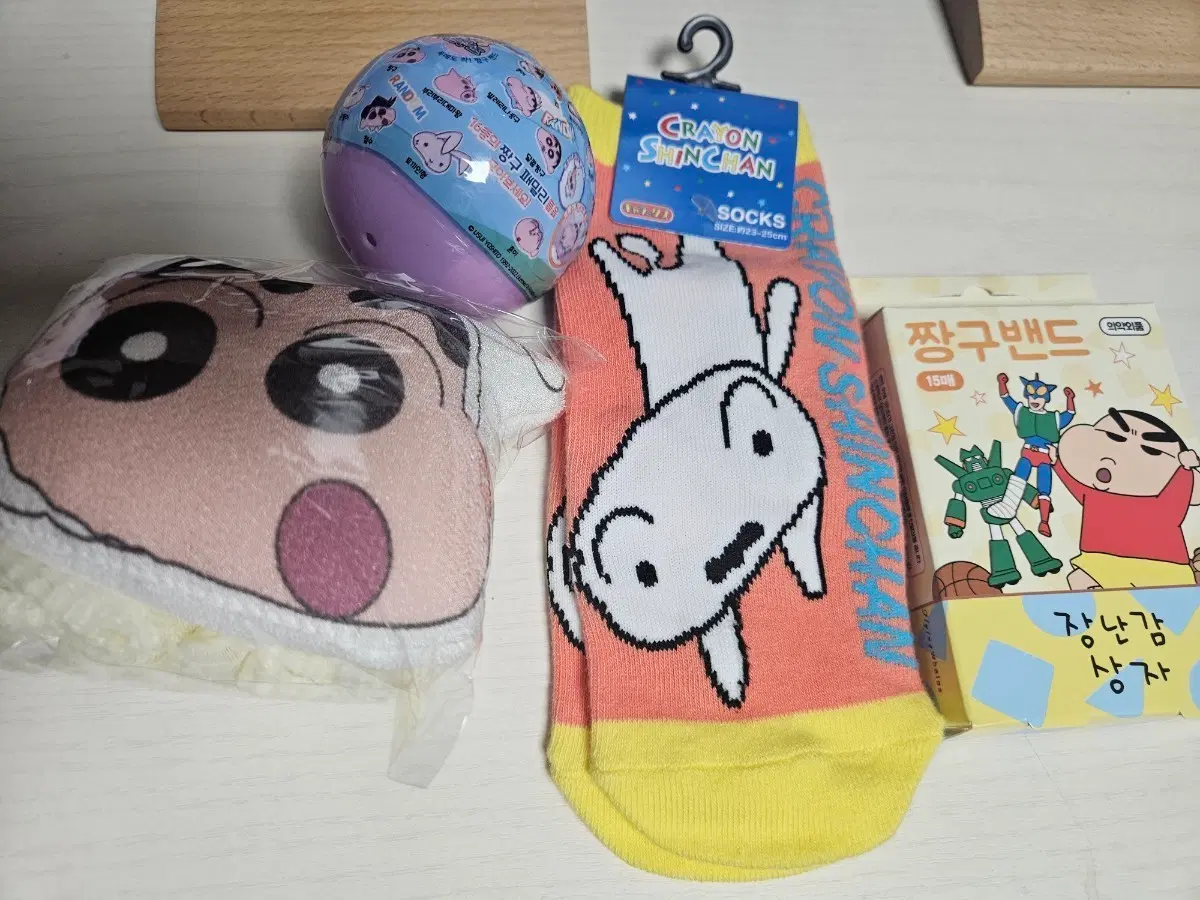 크레용 신짱 양말 및 짱구밴드 세트