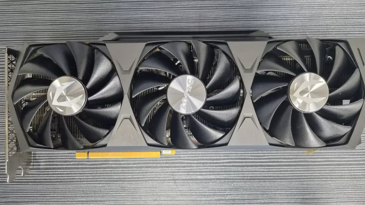 [무료배송] 4K 고사양 게이밍 조택 ZOTAC 지포스 RTX 3080 Trinity D6X 10GB 하이엔드 그래픽카드