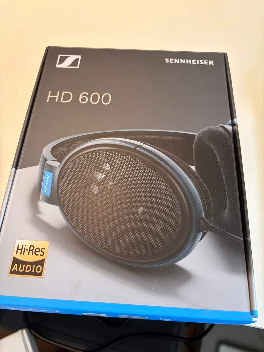 젠하이저 HD600 헤드폰 풀박스