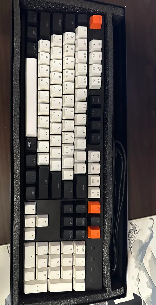 Keychron C2 풀사이즈 104 키