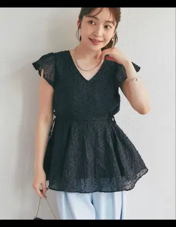 컷 도비 페플럼 블라우스