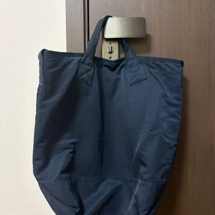 시스템옴므 네이비 리버시블 가방 판매~~~!!!