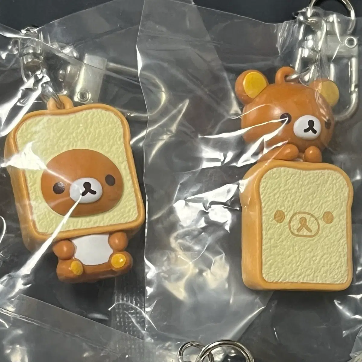 cgv 리락쿠마 식빵 키링 피규어 가챠