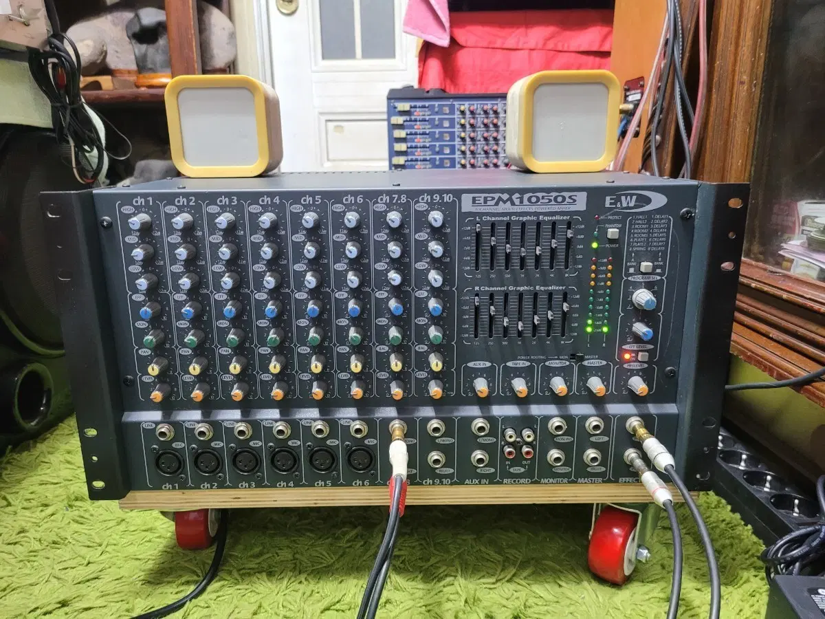 E&W EPM-1050S 파워드 믹서