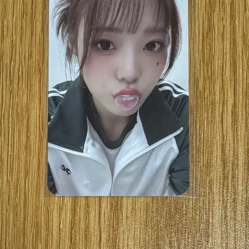QWER 시연 미공포 케이팝스토어 케팝스 영통 특전 포카