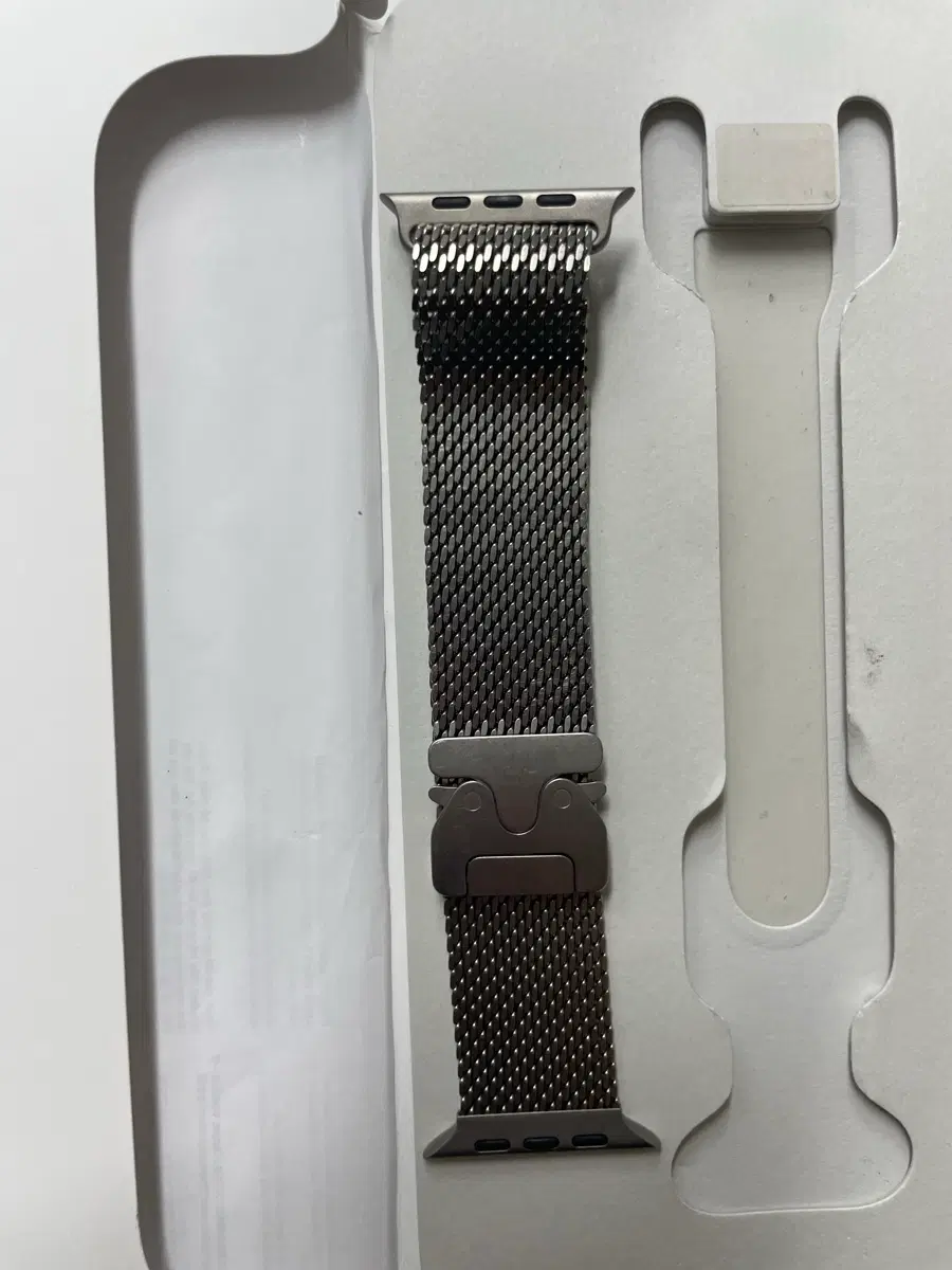 애플워치 티타늄 밀레니즈루프 내추럴 49mm M사이즈