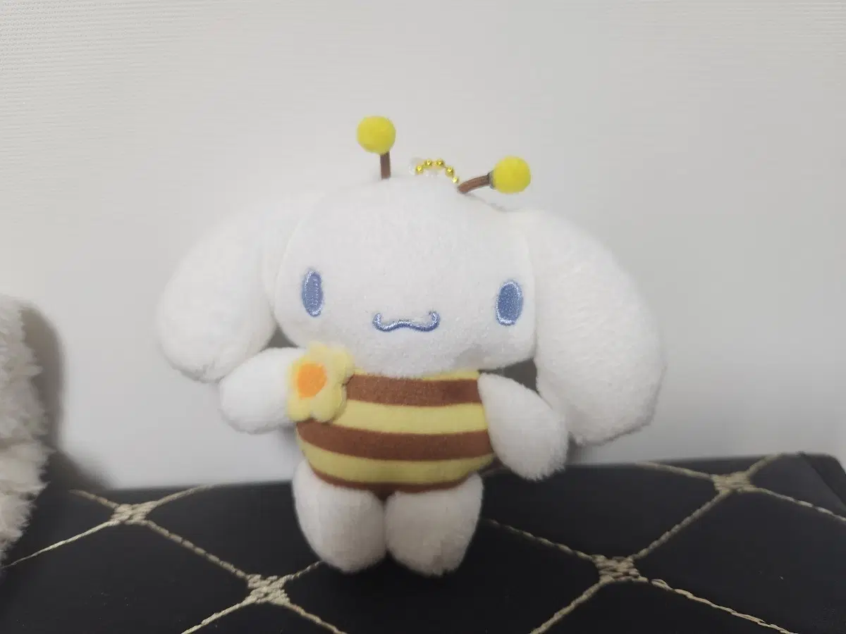 산리오 꿀벌 시나모롤