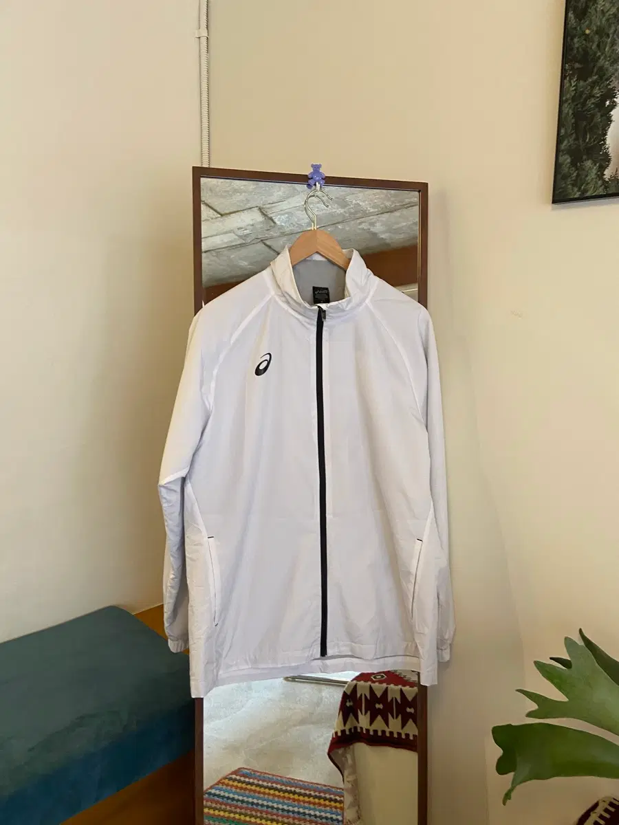 Asics windbreaker jacket white