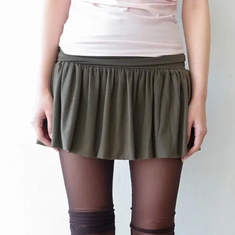 샵페어리 yuzu skirt 카키