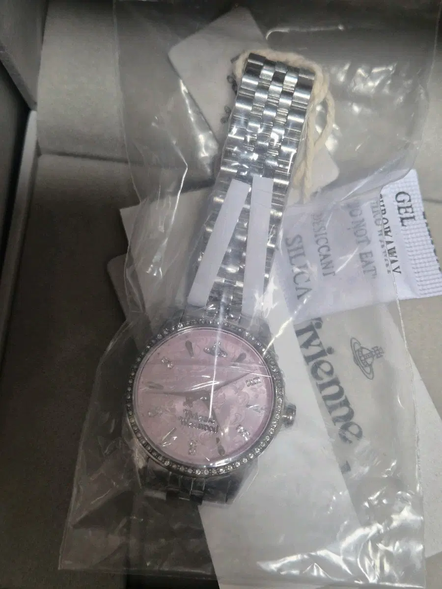 비비안 웨스트우드 리틀 윌리스 쿼츠 32mm