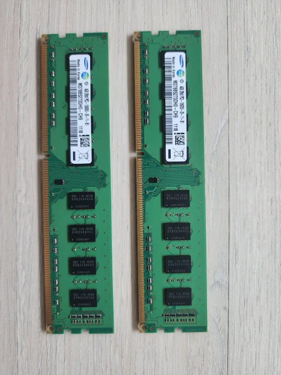 삼성 4GB PC3-10600U RAM