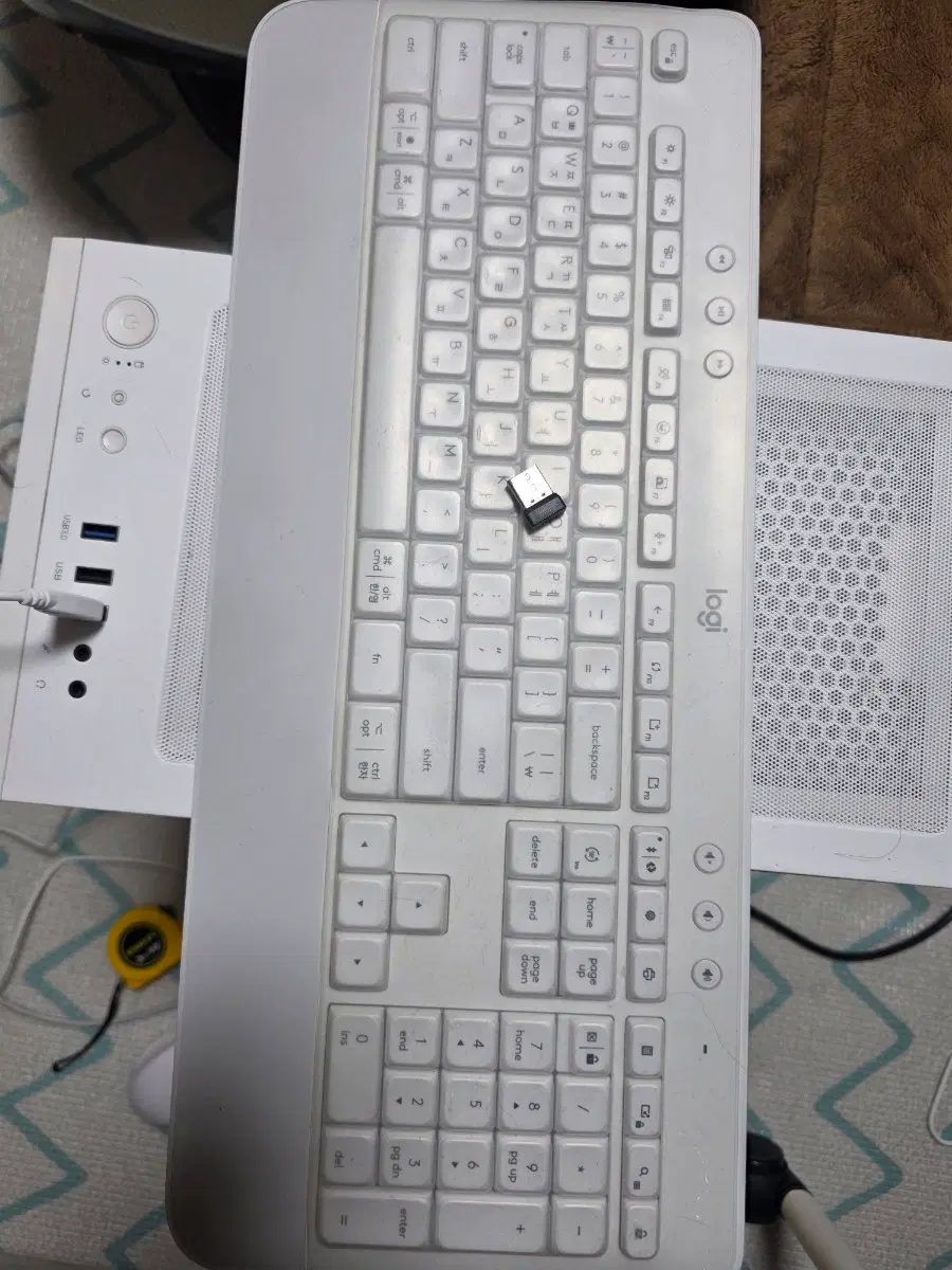 로지텍 k650 무선 키보드 화이트