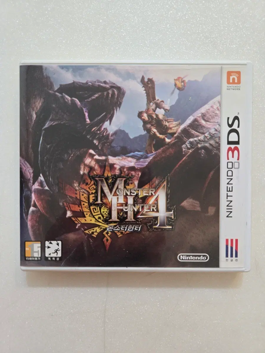 닌텐도 3DS 몬스터헌터 4