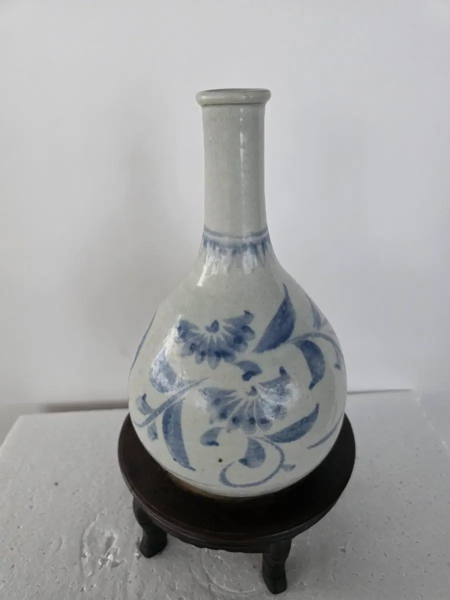 [조선 후기 추정] 청화백자 초화문 주병 23cm