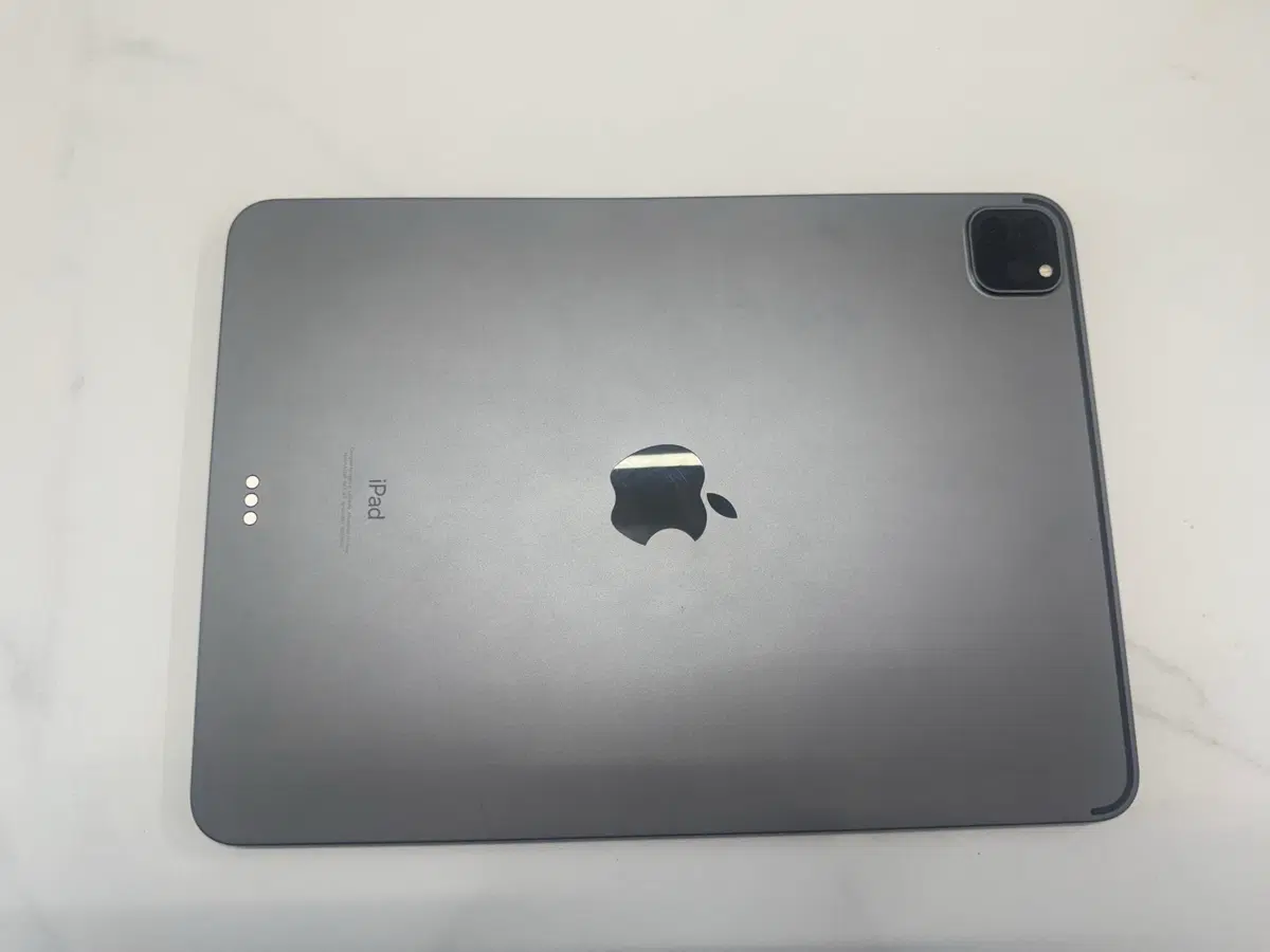 iPad Pro 11인치 2세대 256GB Wi-Fi 판매합니다.