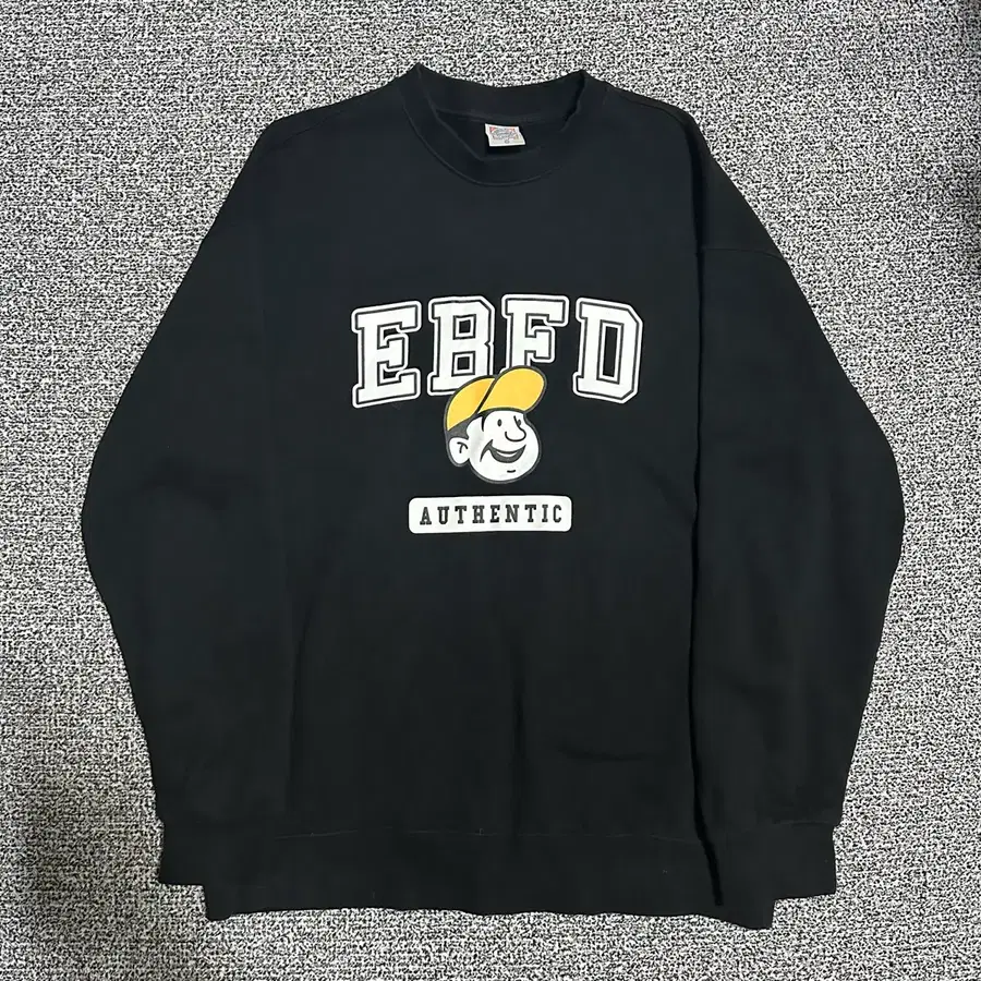 (L) 이벳필드 EBFD 맨투맨 블랙