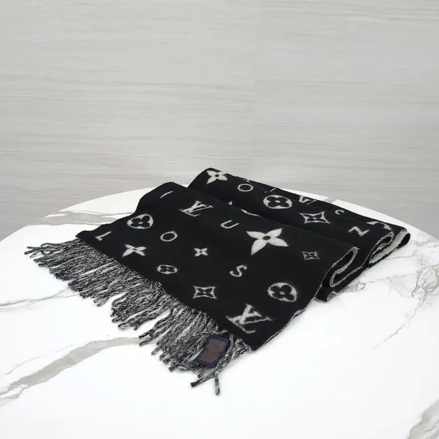 루이비통 LV 레이캬비크 클라우드 머플러 스카프 M97143