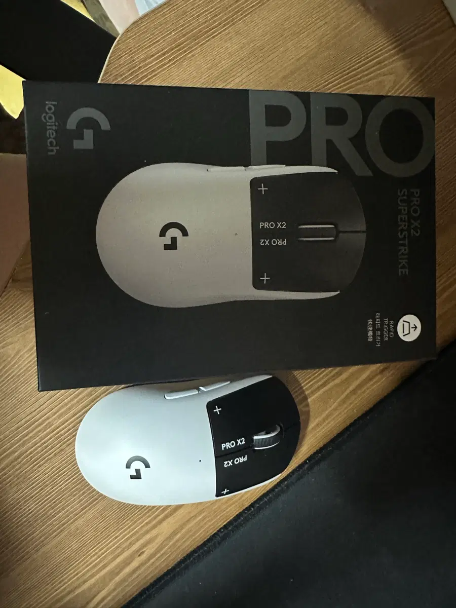 로지텍 G PRO X 2 화이트 지슈스 판매합니다.