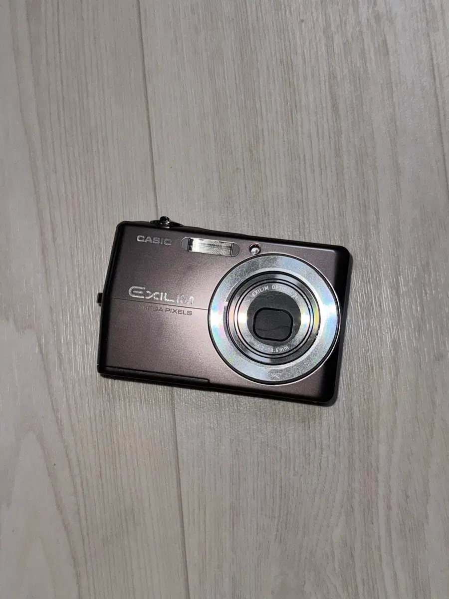 카시오 exlim ex-z700 라일락그레이 (가격내림)
