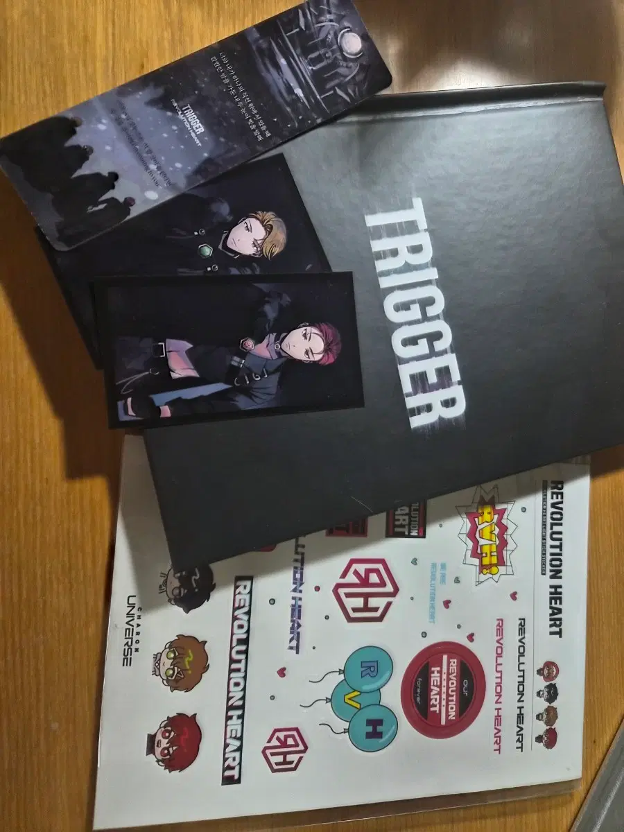 레볼루션하트 앨범 [스티커 서비스]