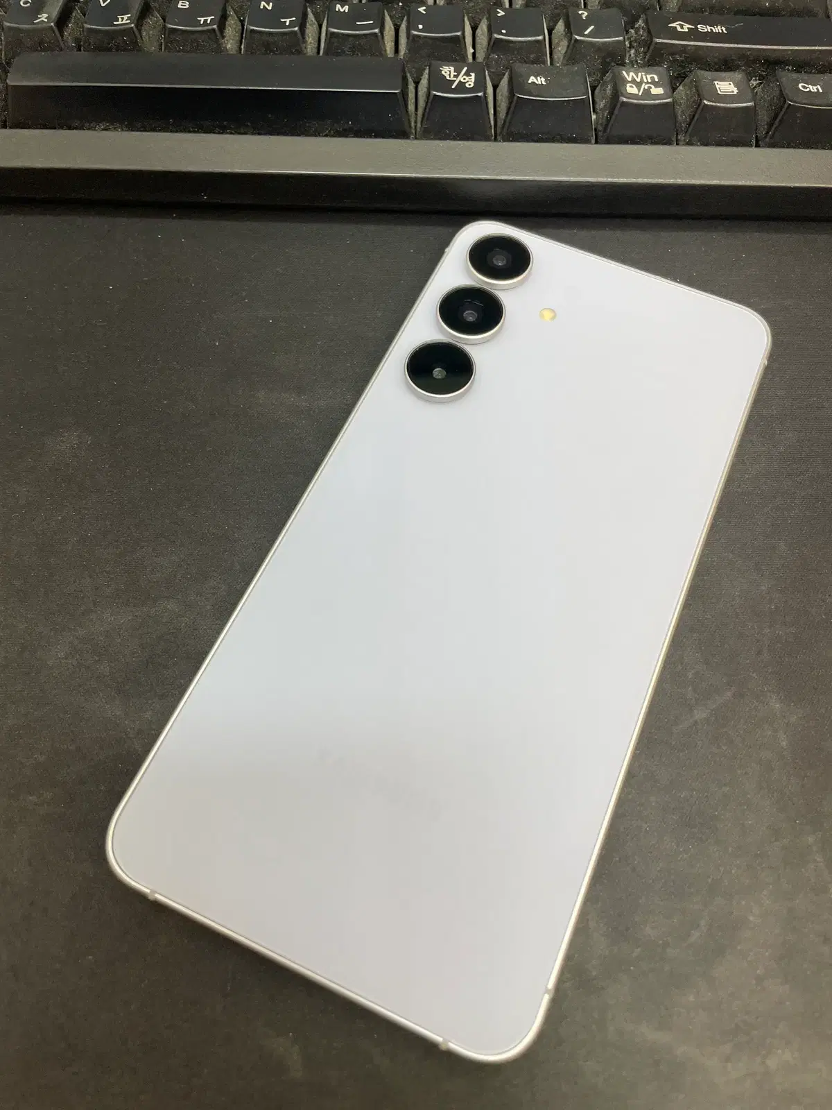 갤럭시S25FE 블루 256GB 무잔상 상태좋은 중고65만팝니다