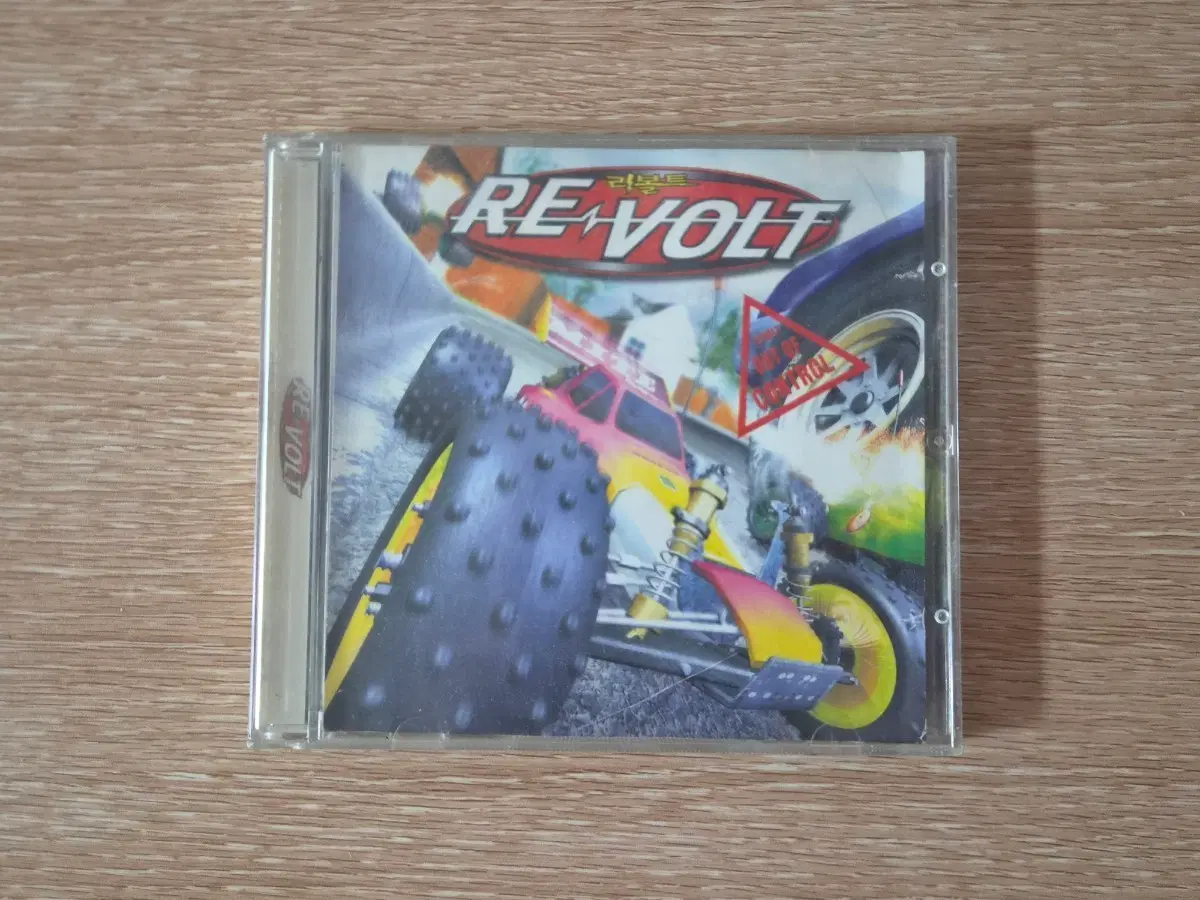 리볼트 PC 게임 CD