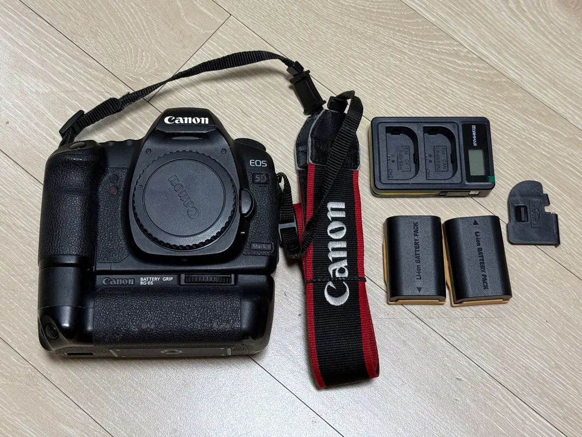 캐논 EOS 5D Mark II Mark2 + 정품 배터리그립 BG-E6 판매