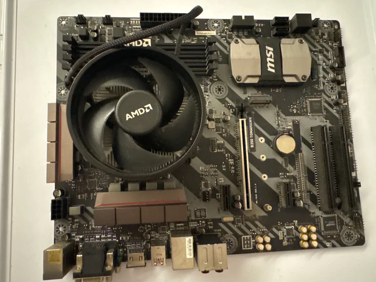 MSI B350 토마호크 메인보드 + 라이젠5 1600 CPU + 쿨러