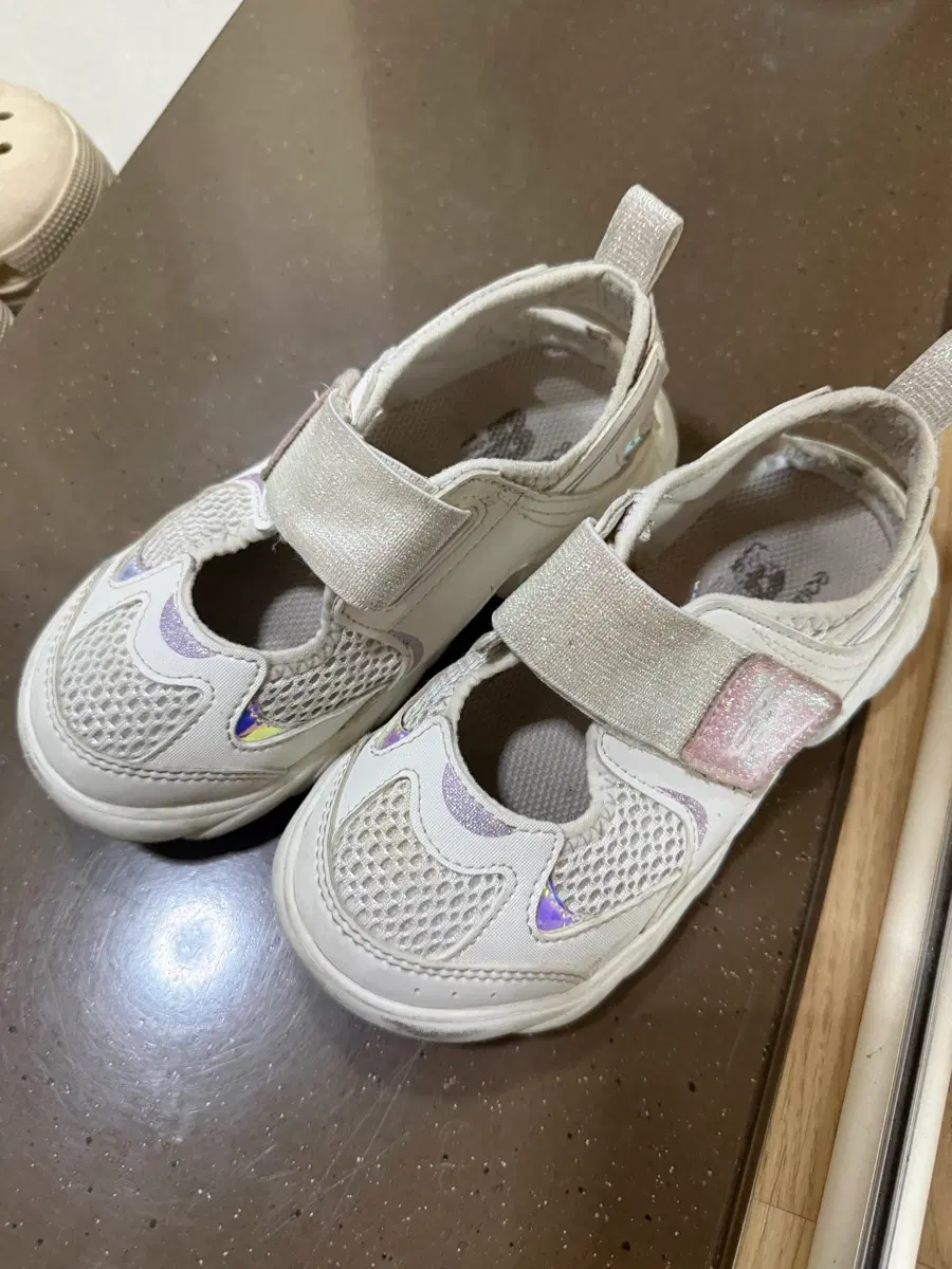 뉴발란스 프리들 샌들 180 K920W1P