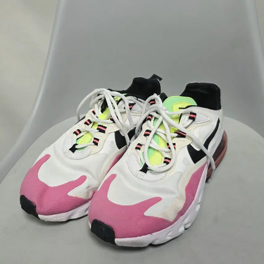 [NIKE] 여성 에어맥스 270 리엑트 235mm